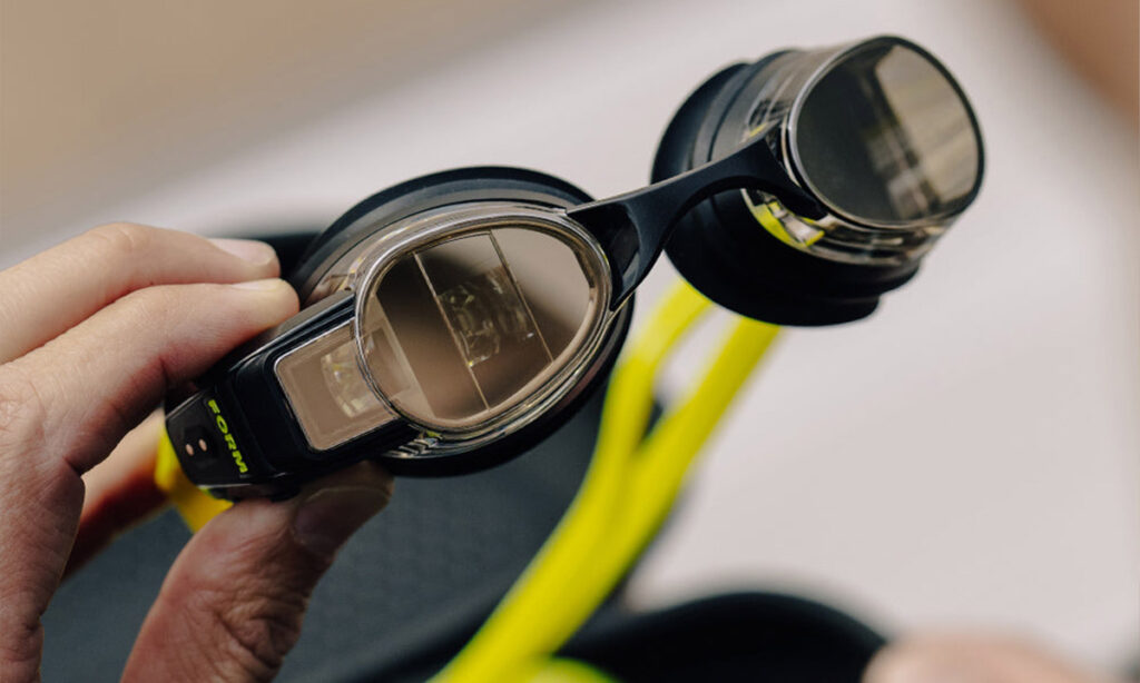 Form smart goggles swimming